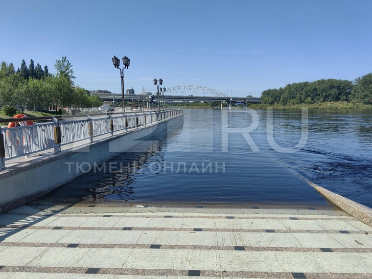 «Под воду ушло около 80% участков»: Тюмень столкнулась с рекордным паводком