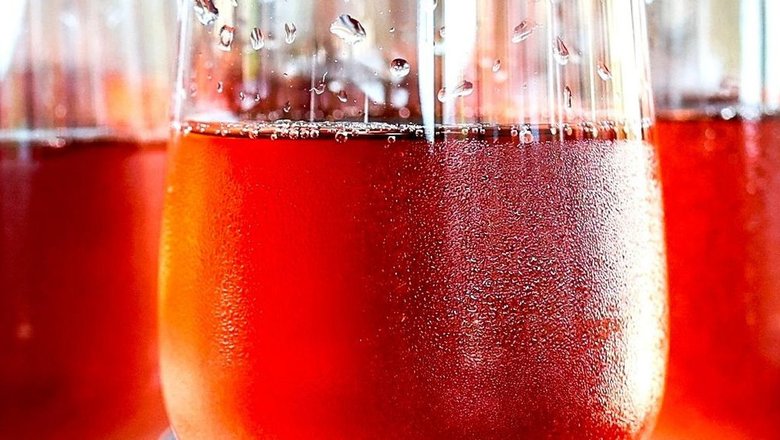 Безопасной для здоровья дозы алкоголя не существует, предупредил нарколог