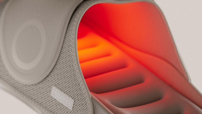 Nike показала шлепанцы для восстановления стоп