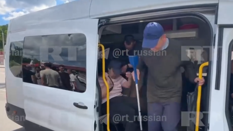 «От рассказов леденеет кровь»: вернувшиеся с Украины жители Курской области сообщили об издевательствах в плену